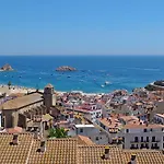 Lets Holidays Sea Views Apartment On The Beach
